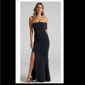 NWT Showpo Glamour Girl maxi dress size US 2